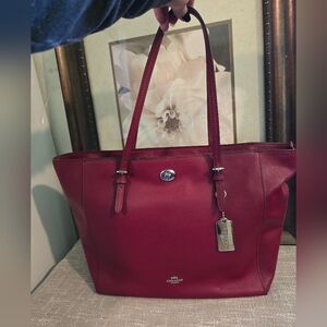 Coach nwot turnlock tote